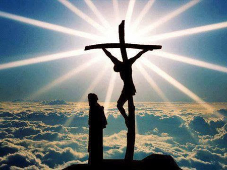 Thứ Sáu Tuần Thánh: Cùng với Đức Maria chiêm ngắm Đức Giêsu chịu đóng đinh