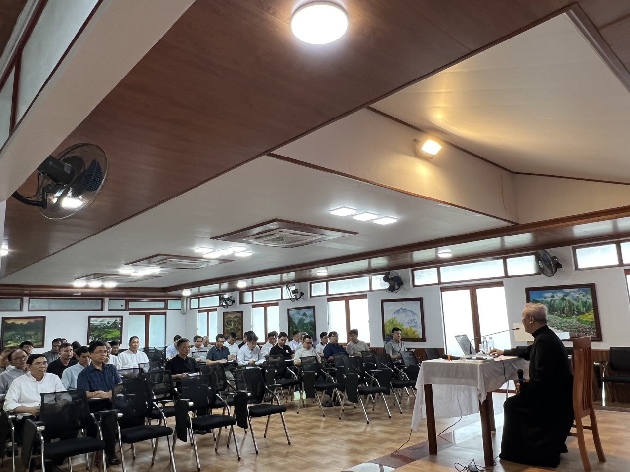 Giáo phận Lạng Sơn – Cao Bằng: Linh mục và Phó tế tham dự kỳ tĩnh tâm tháng 6 năm 2026
