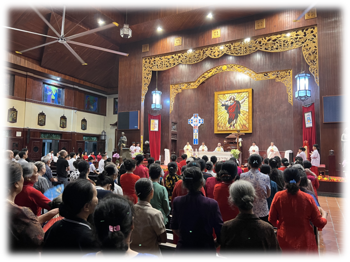 Giáo xứ Chính tòa Lạng Sơn: Mừng lễ mừng Chúa Giêsu lên trời và kết thúc tháng hoa 2025