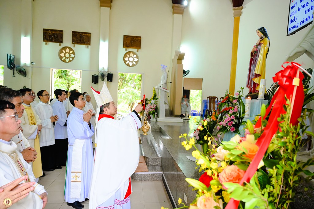 Giáo xứ Đồng Đăng: Mừng Kính Thánh Têrêsa Hài Đồng Giêsu - Bổn Mạng Giáo Xứ