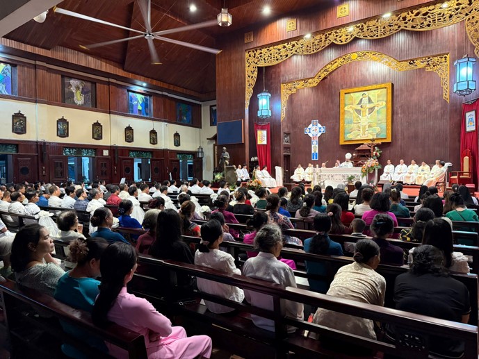 Gp. Lạng Sơn-Cao Bằng: Mừng lễ Thánh Têrêsa Hài Đồng Giêsu, Bổn mạng Tiền Chủng viện và Khai giảng Năm học 2025–2026