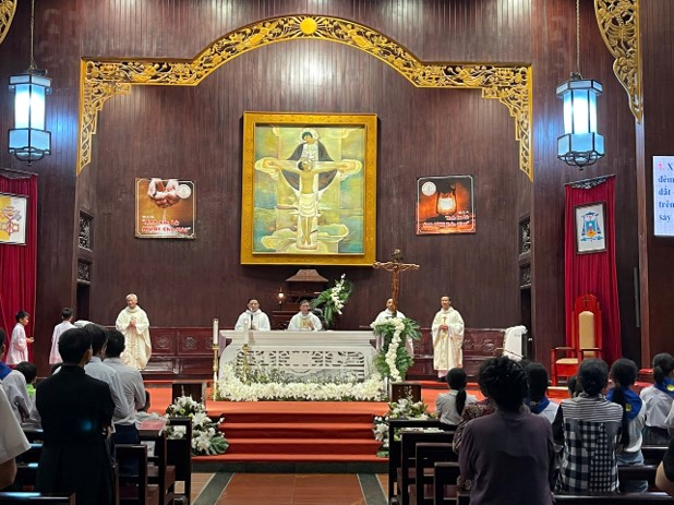 Giáo xứ Chính tòa Lạng Sơn: Thánh lễ Tạ ơn và ra mắt Hội Gia Trưởng