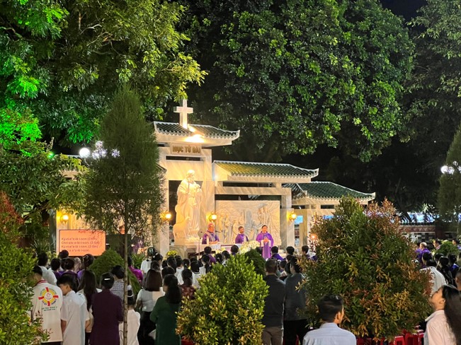 Giáo phận Lạng Sơn – Cao Bằng: Thánh lễ giỗ lần thứ 27 cầu nguyện cho Đức cha Cố Vinhsơn Phaolô Phạm Văn Dụ - Giám mục Chính toà Tiên khởi (1960 – 1998)