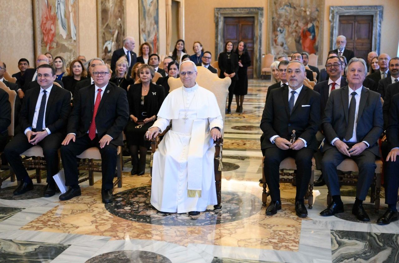 ĐTC Lêô XIV: Trí tuệ nhân tạo không bao giờ có thể thay thế bác sĩ