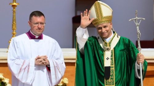 Thánh Lễ Bế Mạc Năm Thánh Giới Trẻ (Chúa Nhật 3/8)