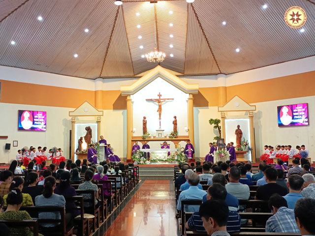 Giáo xứ Thất Khê: Kỷ niệm 14 năm cung hiến Thánh Đường và 24 năm giỗ Đức Cha Vinhsơn Phaolô