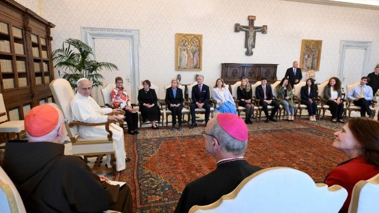 Đức Thánh Cha Lêô XIV tiếp các thành viên của Uỷ ban Toà Thánh Bảo vệ trẻ vị thành niên