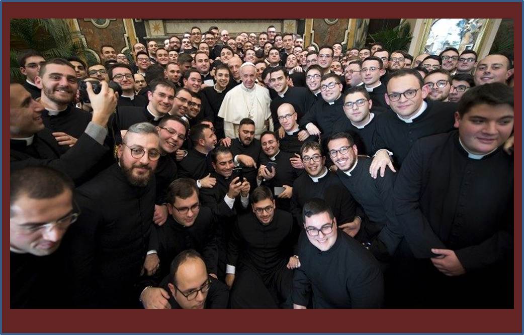 Đức Thánh Cha khai mạc hội nghị về linh mục