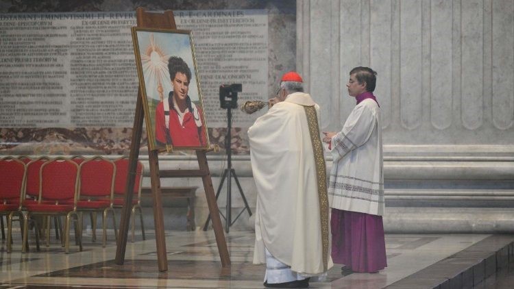 ĐHY Semeraro cử hành Thánh lễ tạ ơn nhân dịp lễ tuyên thánh Carlo Acutis