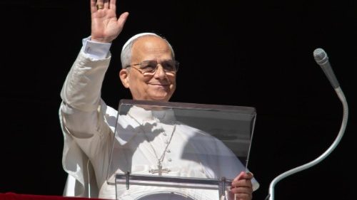 Kinh Truyền Tin (09/11): Chúng ta là Hội Thánh của Đức Kitô, Thân Thể của Người