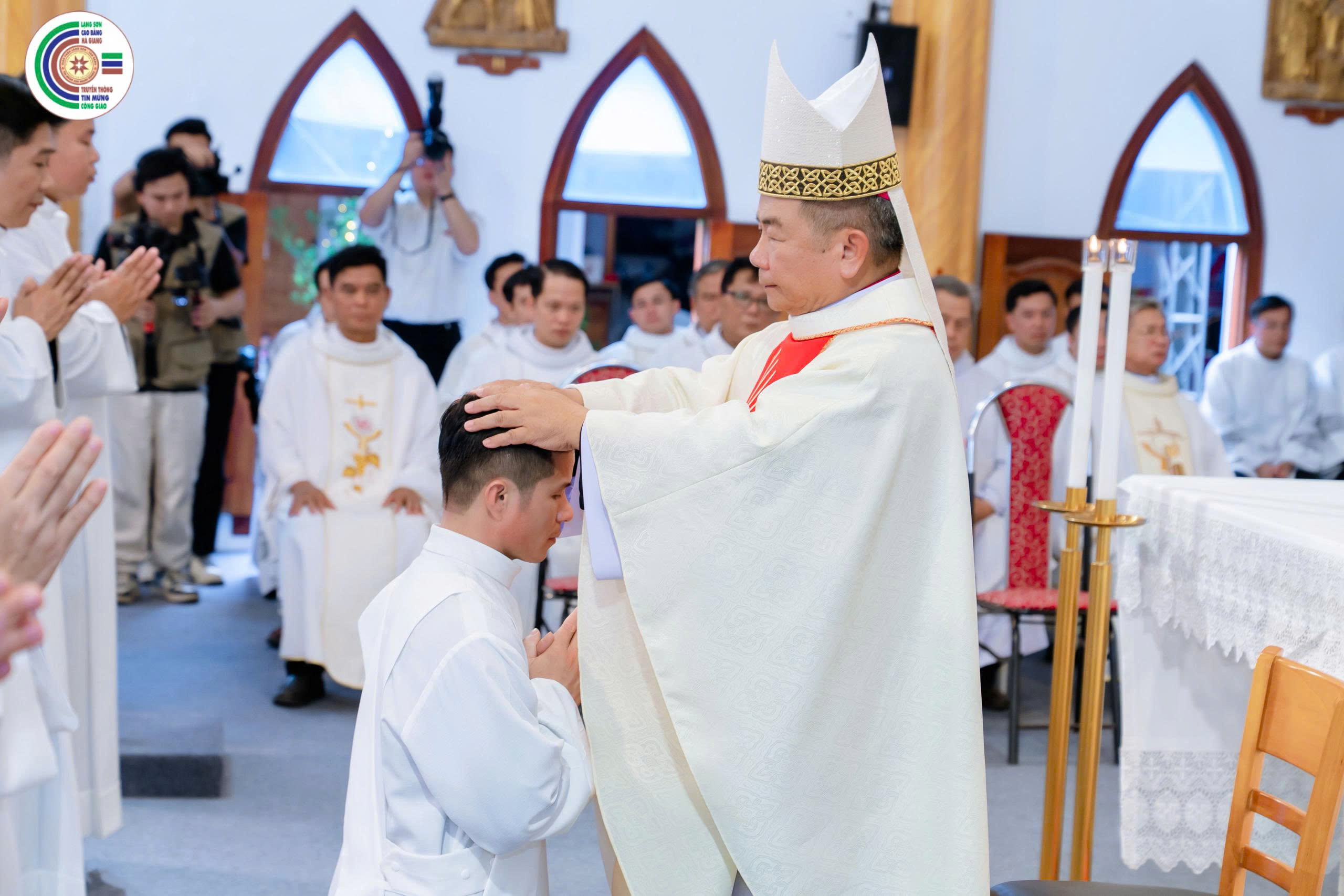 Giáo phận Lạng Sơn – Cao Bằng: mừng lễ Thánh Tâm Chúa Giêsu và Truyền chức Linh mục tại Giáo xứ Thánh Tâm (Hà Giang)