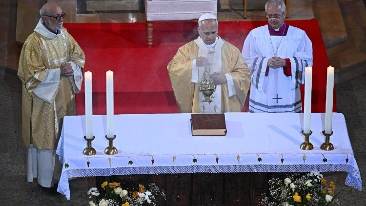 [Tông du Algeria] Đức Thánh Cha Lêô XIV chủ sự Thánh lễ tại Vương cung thánh đường Thánh Augustinô