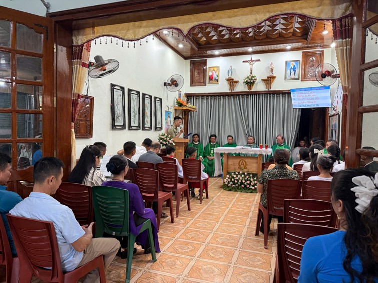 Đức cha Giuse Châu Ngọc Tri Thăm Mục Vụ Giáo Điểm Kim Ngọc – Hồng Ân Cho Vùng Đất Truyền Giáo Hà Giang