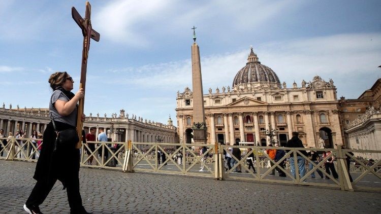 Tín hữu có thể kính viếng thi hài Đức Thánh Cha tại Đền thờ Thánh Phêrô từ thứ Tư ngày 23/4