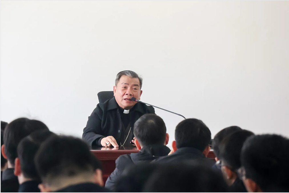 Đức cha Giu-se Châu Ngọc Tri huấn đức tại Đại Chủng viện thánh Giu-se Hà Nội