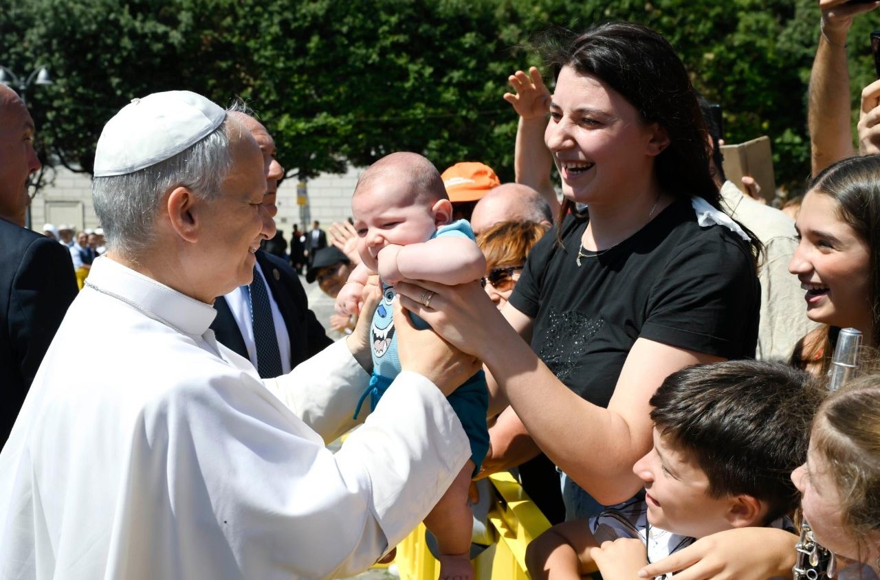 Đức Thánh Cha Lêô: lắng nghe và phục vụ là hai thái độ bổ trợ cho nhau