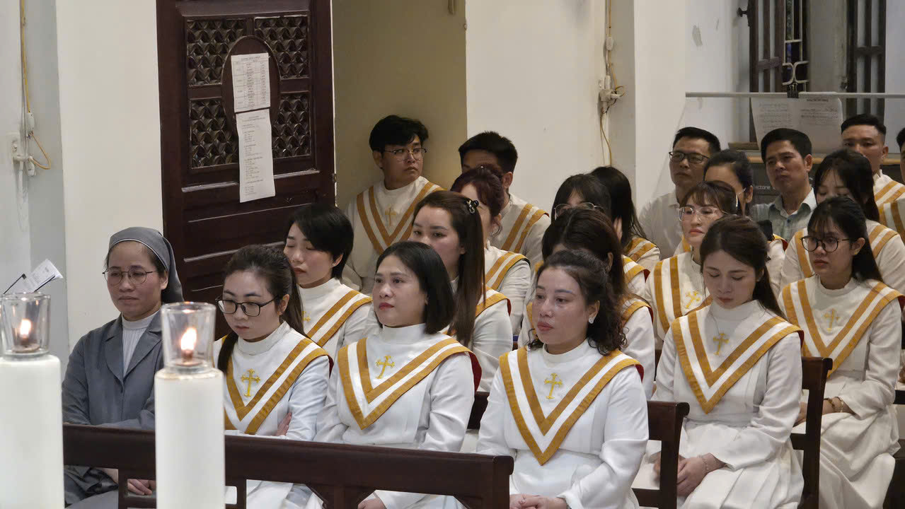 Giáo xứ Ngạn Sơn: Long trọng mừng Lễ Truyền Tin – Bổn mạng Ca đoàn Trẻ của Giáo xứ