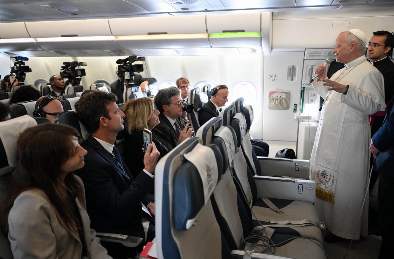 Đức Thánh Cha Lêô XIV: “Với tư cách mục tử, tôi không thể ủng hộ chiến tranh, quá nhiều người vô tội đã chết”