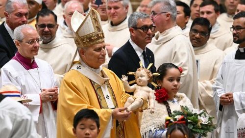 ĐTC dâng Thánh Lễ Đêm Giáng Sinh tại Đền thờ Thánh Phêrô