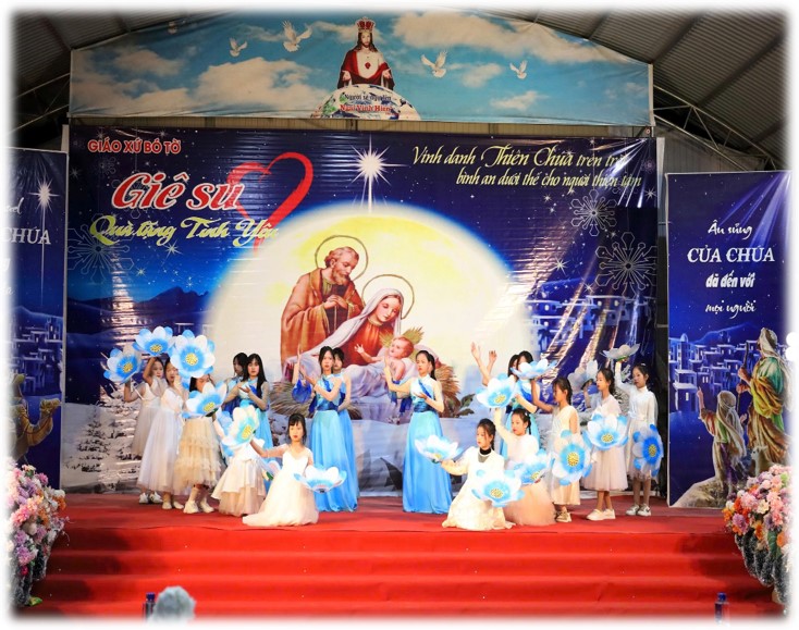 Giáo xứ Bó Tờ: hân hoan mừng lễ Giáng Sinh 2025