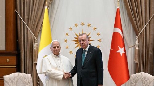Đức Thánh Cha bắt đầu chuyến tông du đến Thổ Nhĩ Kỳ