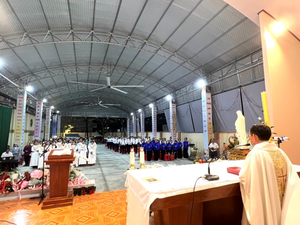 Giáo xứ Ngạn Sơn: Tạ ơn Thiên Chúa và dâng hoa kính Đức Mẹ