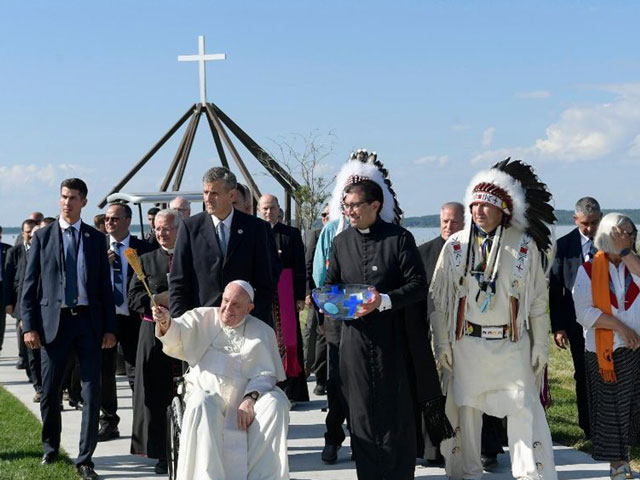 ĐTC hành hương Hồ Thánh Anna và cử hành Phụng vụ Lời Chúa