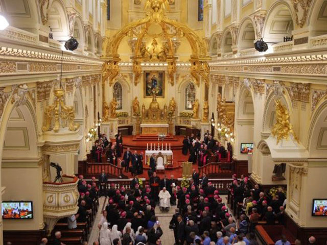 Kinh chiều tại Nhà thờ Chính toà Notre Dame ở Québec