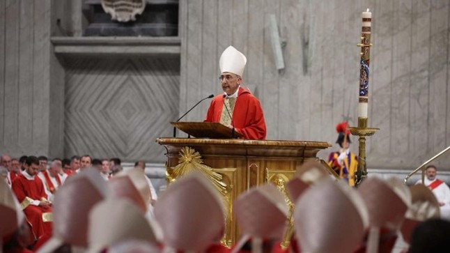 ĐHY Reina: Các Hồng y phải chọn một Giáo hoàng có thể hướng dẫn, nâng đỡ thế giới