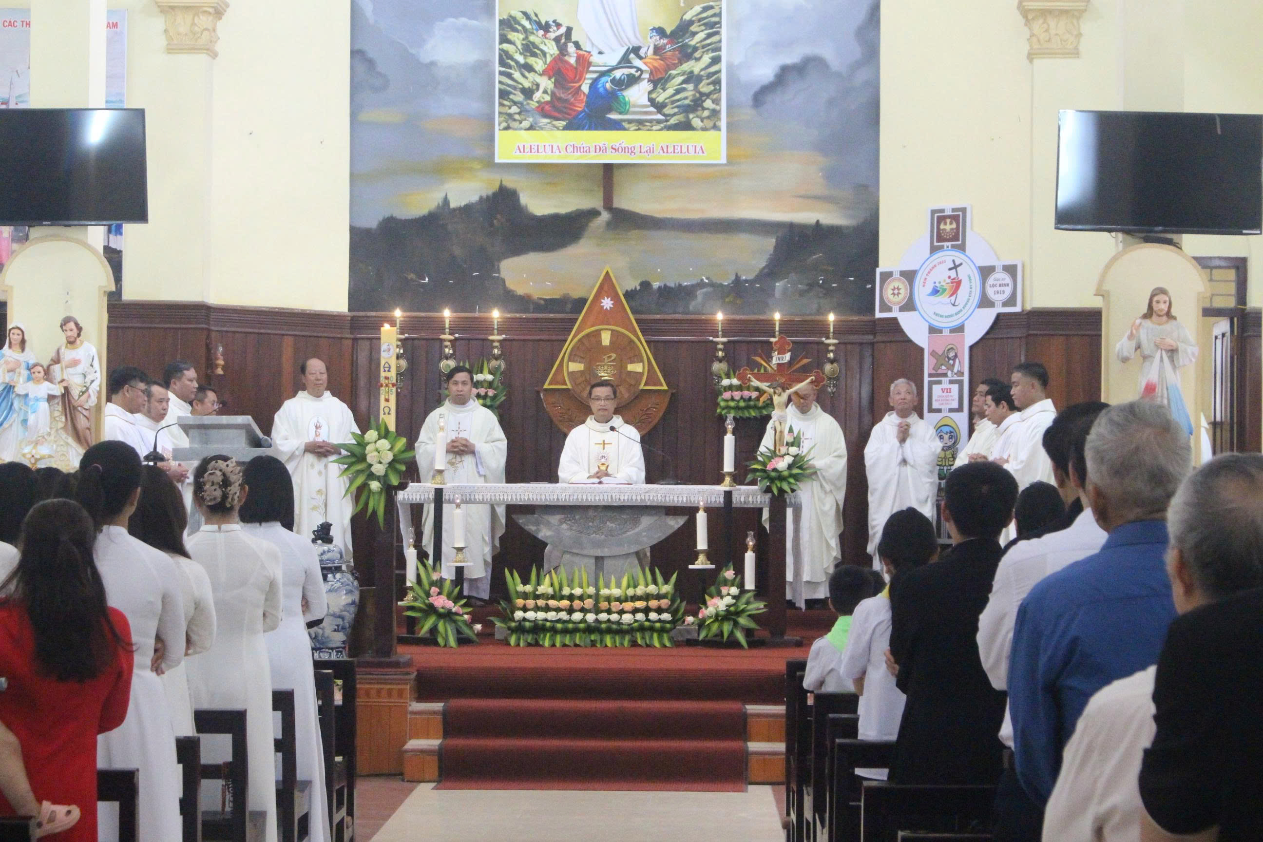 Mừng Lễ Đức Mẹ thăm viếng bà Êlisabét: Bổn mạng Cộng đoàn Mân Côi Lộc Bình