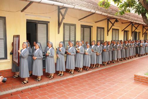 Dòng Tu hiện diện trong GIáo phận: Dòng Thánh Phaolo thành Chartres