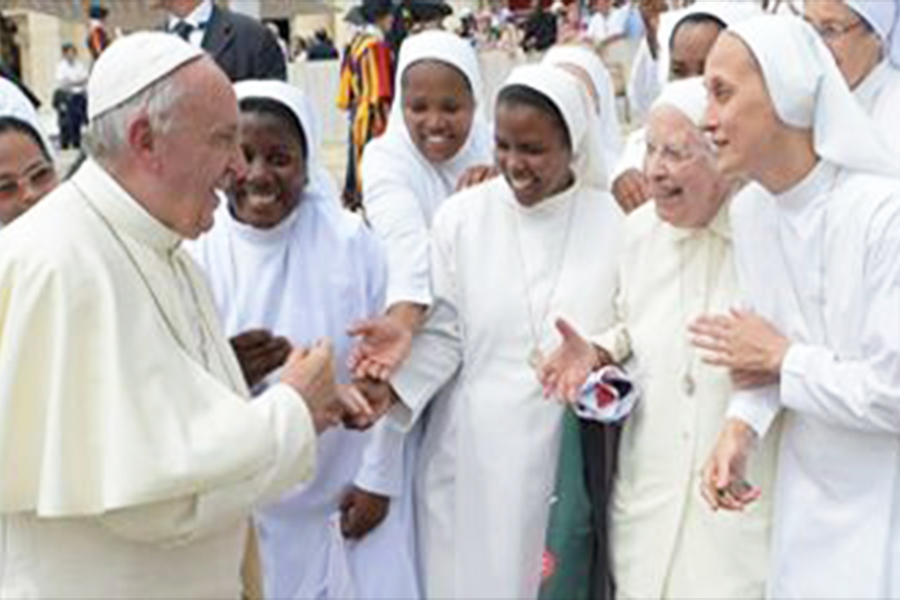 Những Hình Ảnh Về Người Tu Sĩ