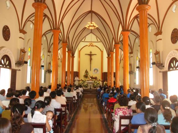 Bí tích và Á bí tích khác nhau thế nào?