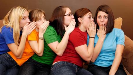 Giới hiền mẫu dưới lăng kính "chiếu yêu"