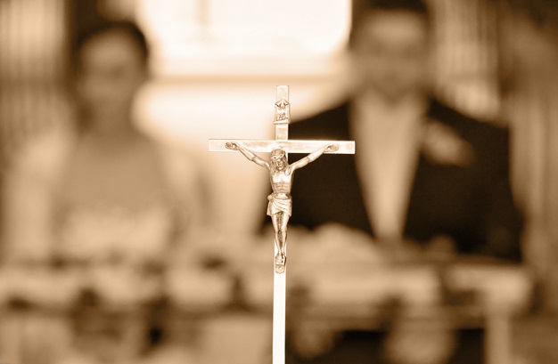 Phụng vụ: Tại sao đôi tân hôn Công giáo không được thề hứa theo cách riêng của mình?