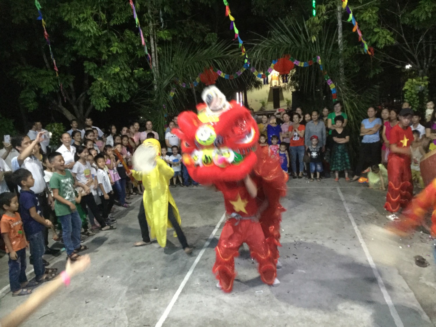 Tết Trung Thu của các em thiếu nhi Giáo xứ Thanh Sơn