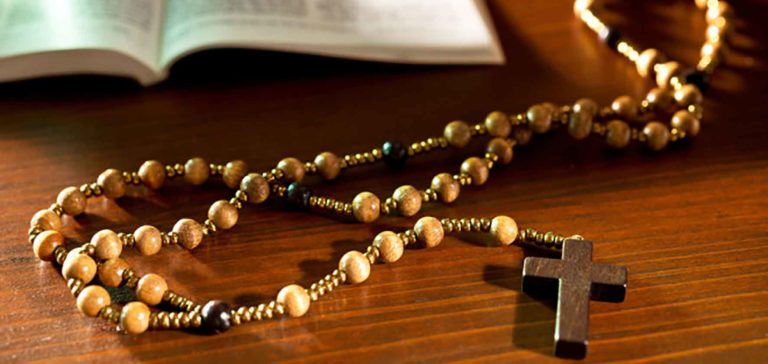 Chuỗi Mân Côi – Gươm thần của Đức Mẹ