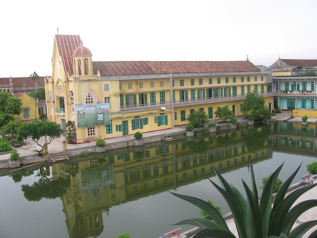 Lược sử Dòng Chị Em Con Đức Mẹ Mân Côi Bùi Chu Việt Nam