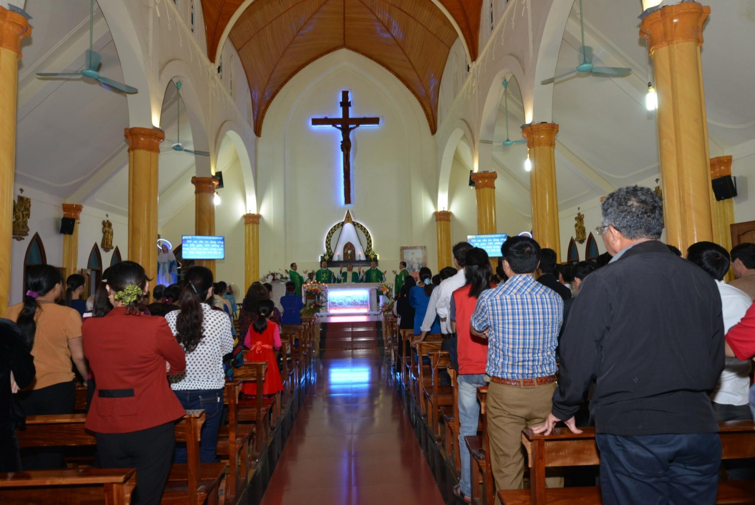 15 lý do người ta thường đưa ra để tránh không phải đi lễ