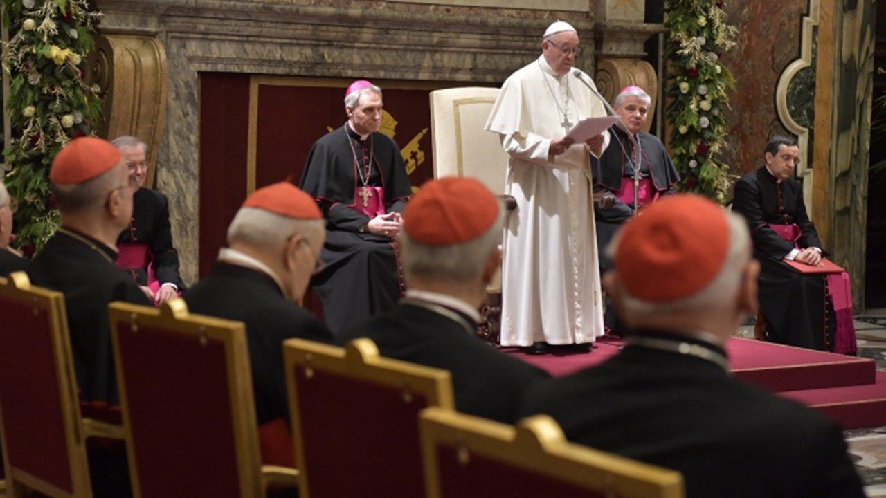 ĐGH họp các vị lãnh đạo các cơ quan trung ương Tòa Thánh