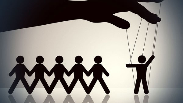 Câu chuyện chiều thứ bảy: Chuyện ông lão thao túng lũ trẻ