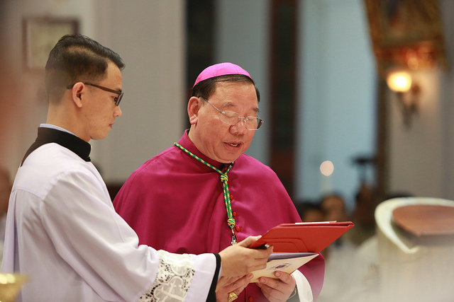 Đức Tân Tổng Giám Mục Giuse Vũ Văn Thiên tuyên xưng đức tin