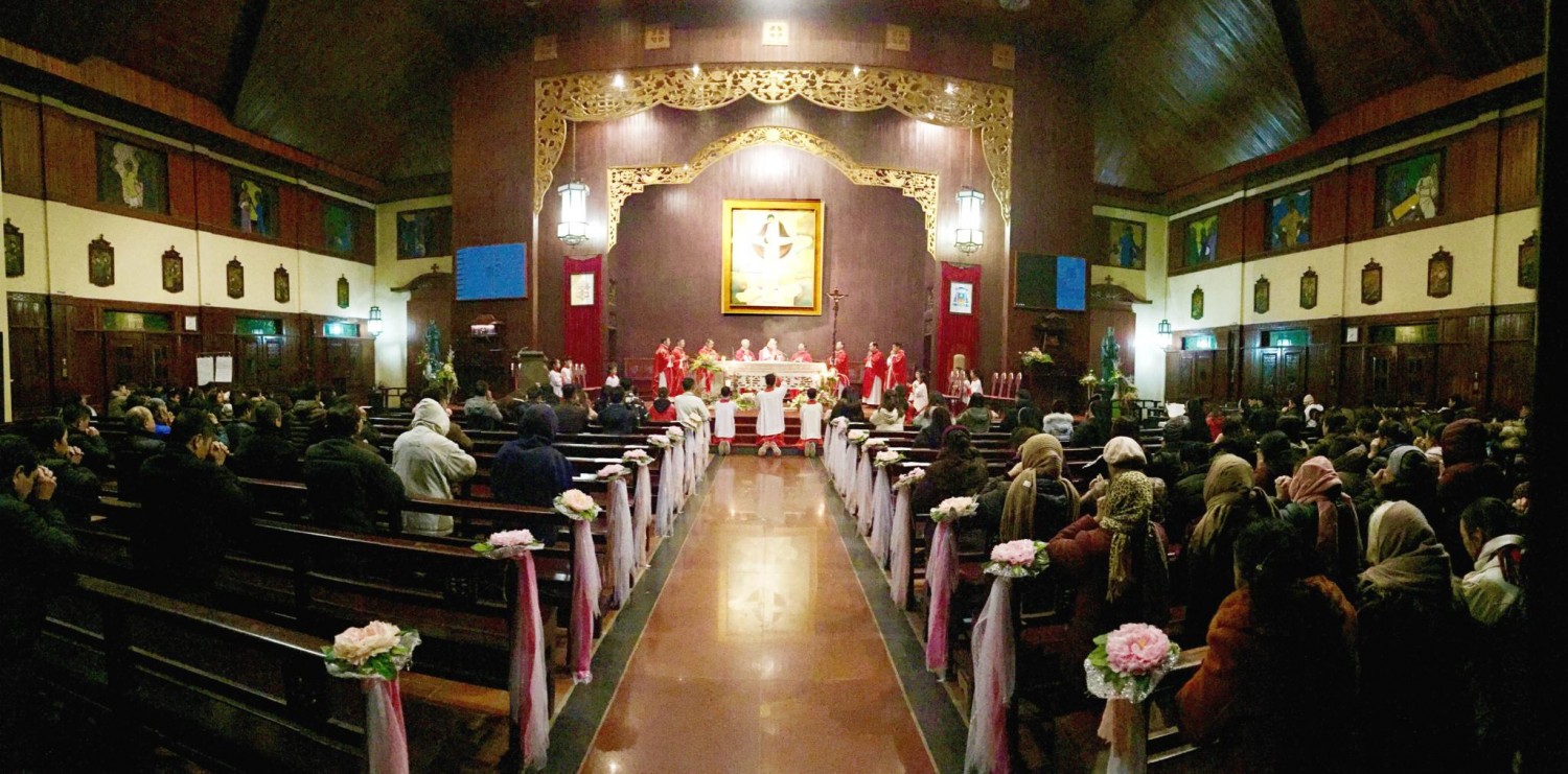 Luật dự lễ ngày Chúa Nhật cùng các ngày lễ buộc