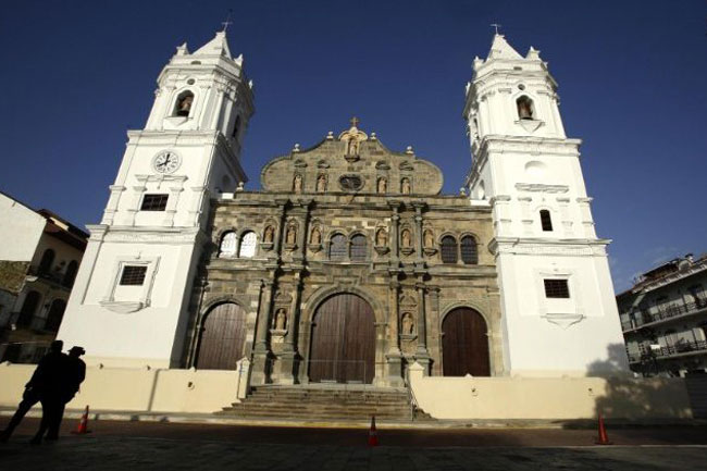 Đức Thánh Cha Phanxicô sẽ thánh hiến bàn thờ nhà thờ chính tòa Panama