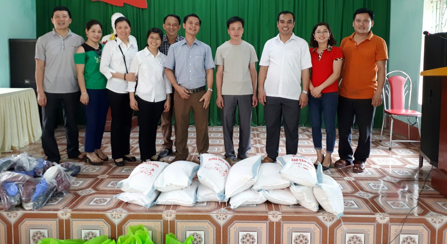 Giáo xứ Thánh Tâm thăm viếng người nghèo trong Mùa Chay