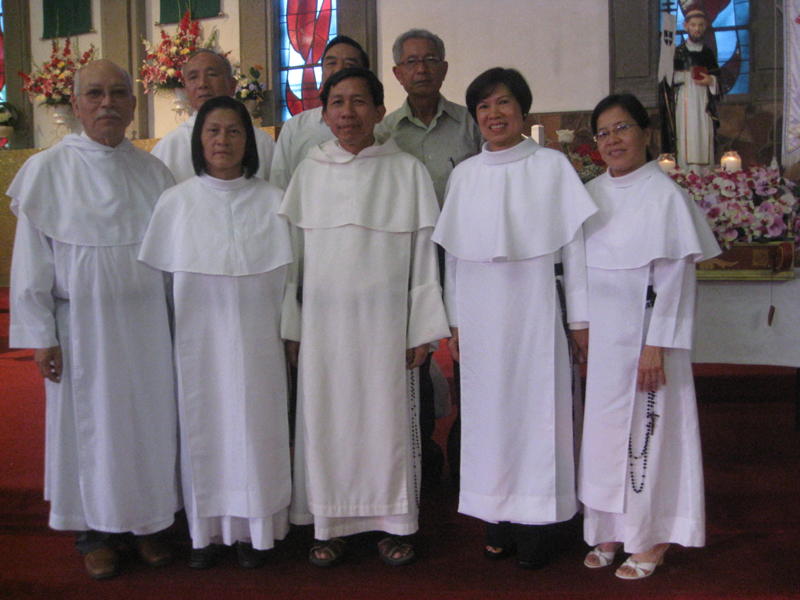 Tại Sao Lại Gọi Là "Dòng Ba"?