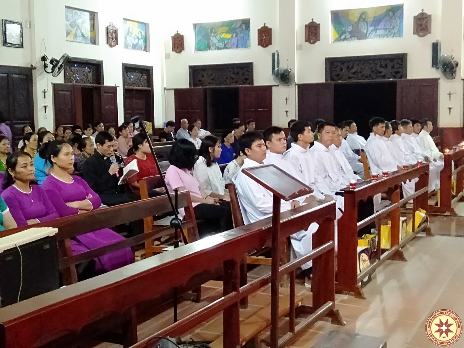 Tam nhật Thánh tại Giáo xứ Bó Tờ