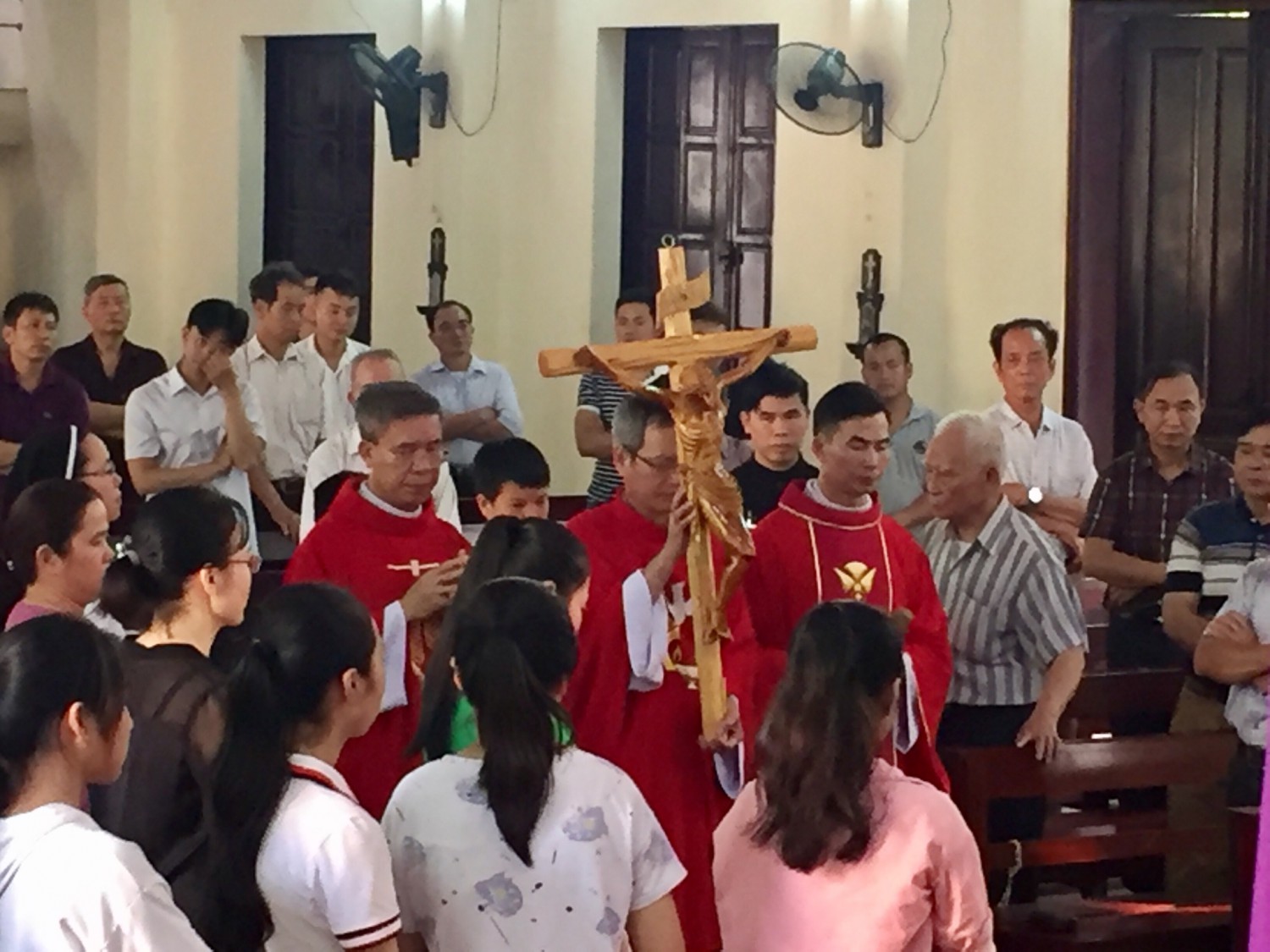 Các cử hành chiều Thứ Sáu Tuần Thánh tại Nhà thờ Giáo xứ Đồng Đăng