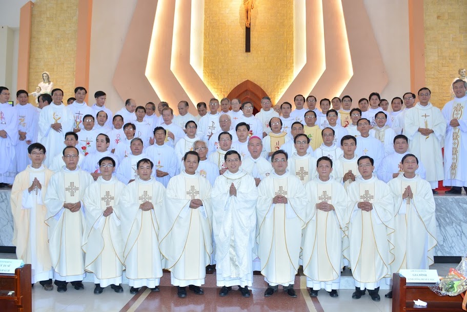 Các Tu sỹ Linh mục