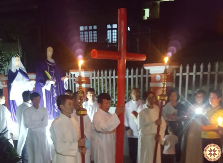 Thứ Sáu Tuần Thánh tại Giáo xứ Nà Cáp